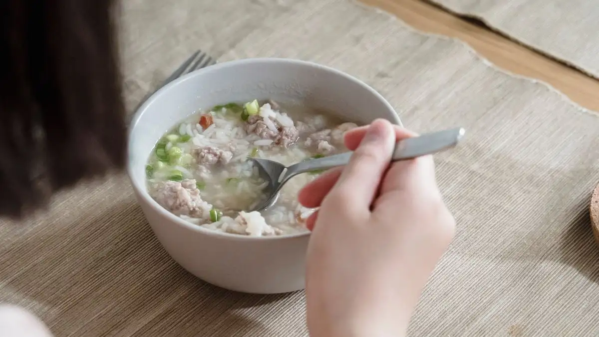 Przesolona zupa? Jeszcze zdążysz ją uratować przed obiadem