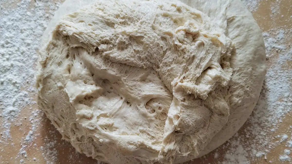 Ciasto drożdżowe udaje się, gdy pilnujesz tych etapów